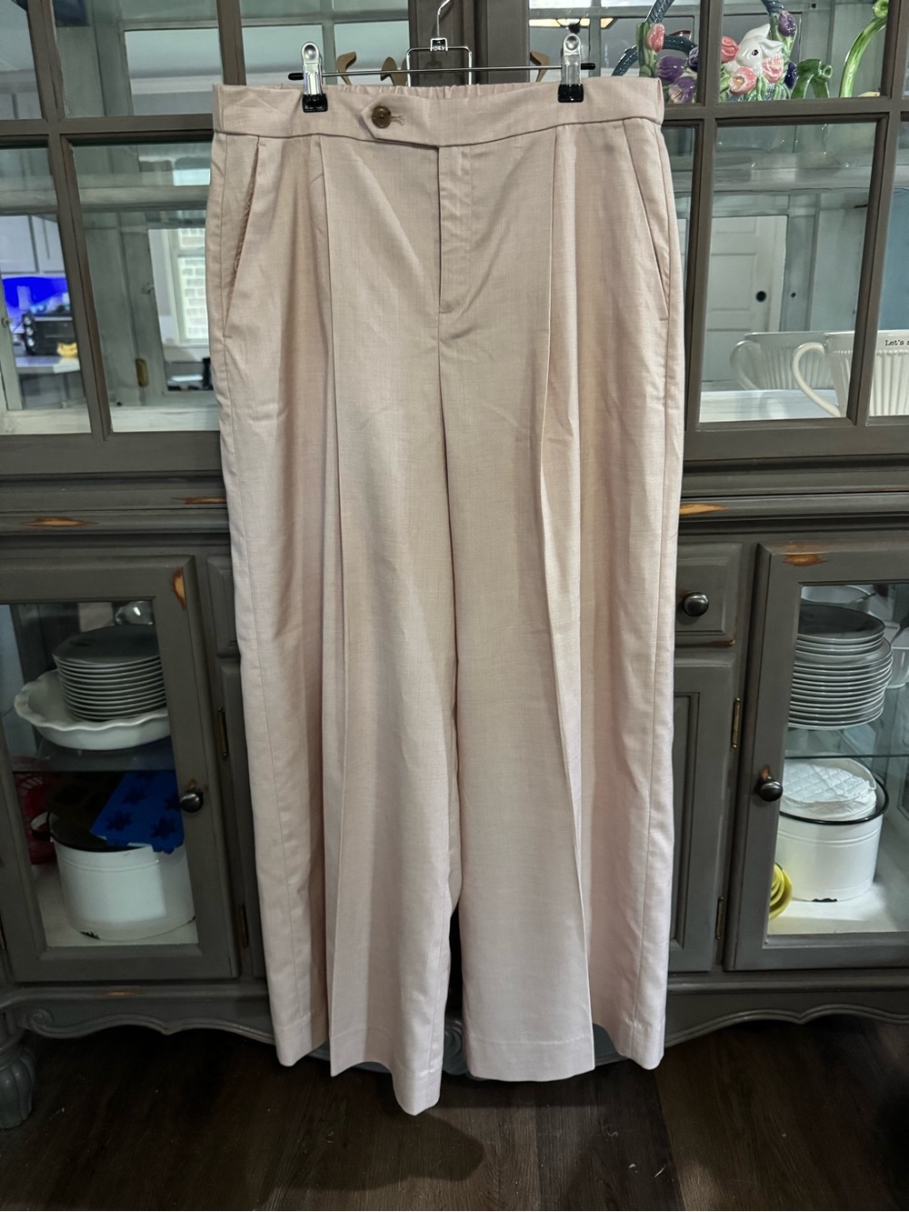 Banana Republic Women’s Pleated  Wide Leg Trousers in Light Pink Size 10
